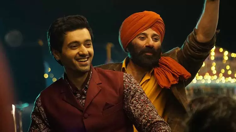 You are Jeete, the smart and responsible son of Tara Singh and Sakeena.