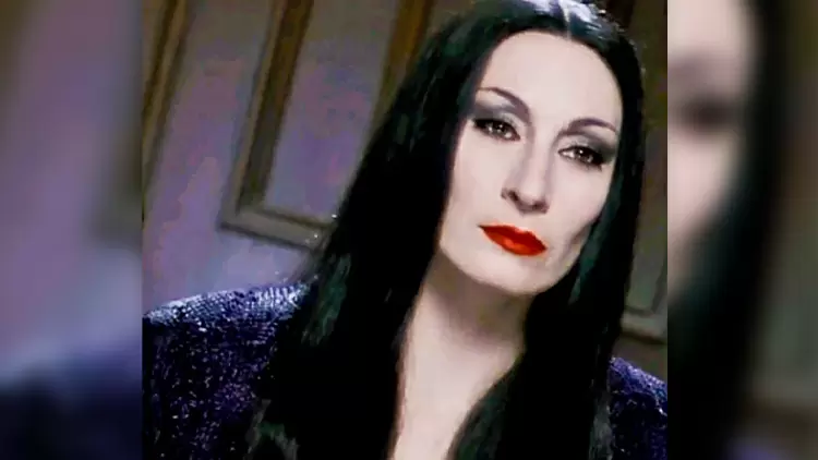 You are Morticia Addams! 