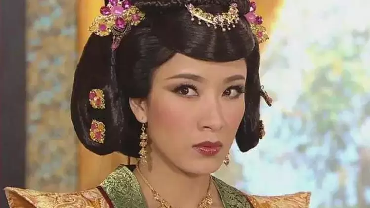 Beyond the Realm of Conscience - Yao Jinling