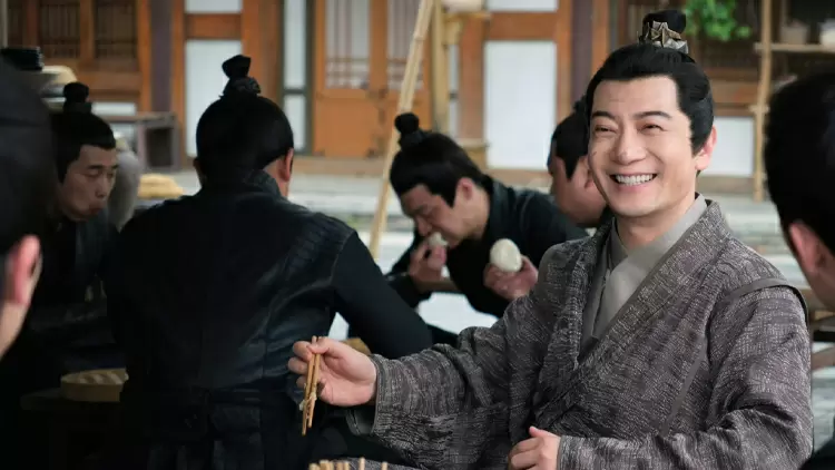 Upon meeting someone who claims to be an old friend of Fan Xian, how would you react?