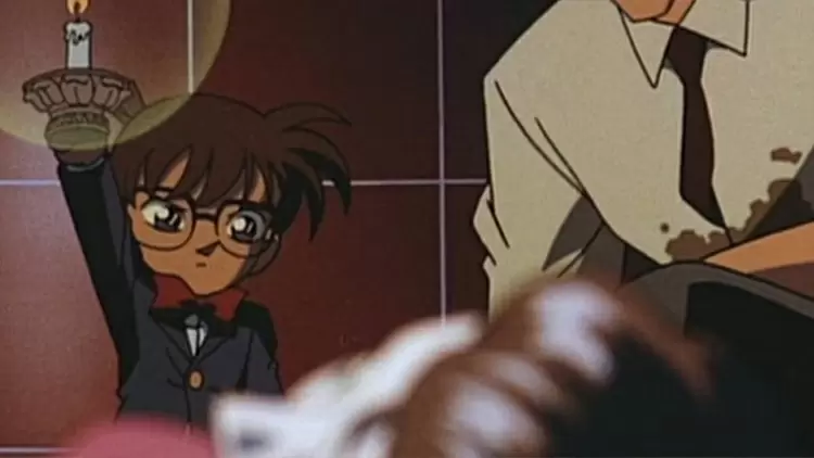 You arrive at a crime scene with a complex setup. What's your first move?