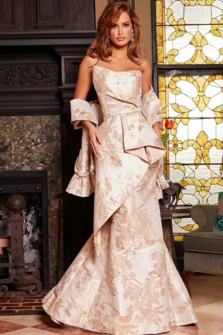 With their complex patterns and unique designs, this evening gown exude an elegant and sophisticated aura. 