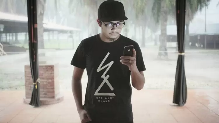  Choose an emoji to add to your text if you had to text someone right now