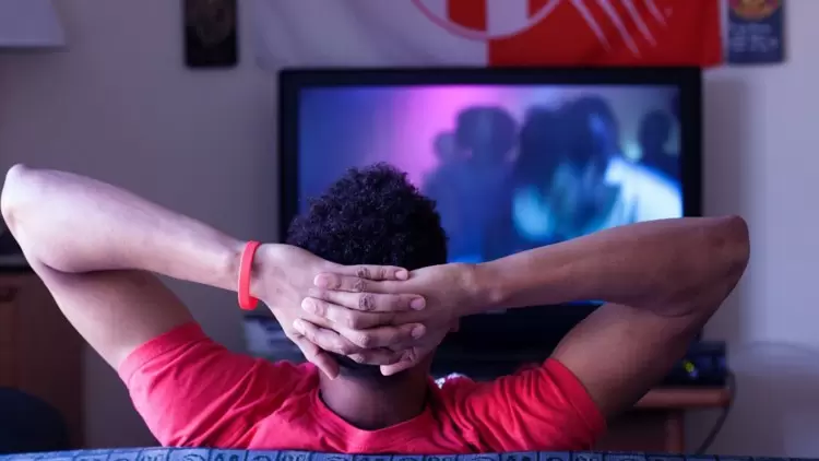  Which of the following movie genres sounds okay for a fun night?