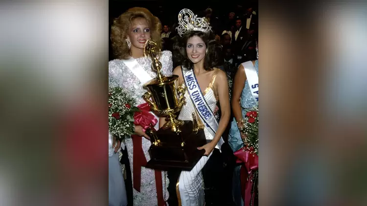 You are Miss Universe 1985,Deborah Carthy-Deu from Puerto Rico.