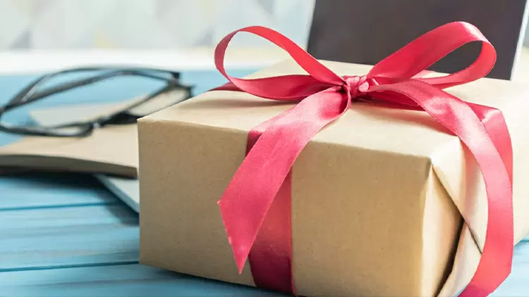 Who's the one you'd ask to help you pick out a gift for someone else?