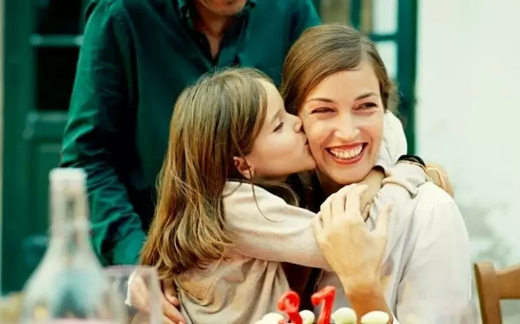 Which birthday present would you prefer?