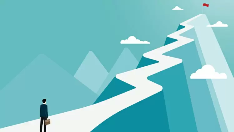 When making decisions, I always consider how to align them with my long-term goals.