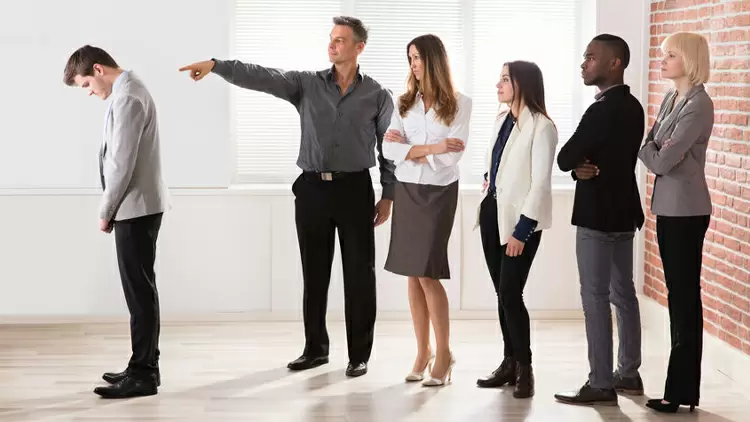 In a work team, if someone criticizes you, you will: